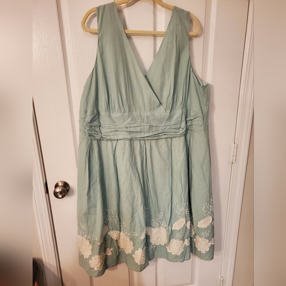 connected apparel Dresses & Skirts - Beautiful midi dress